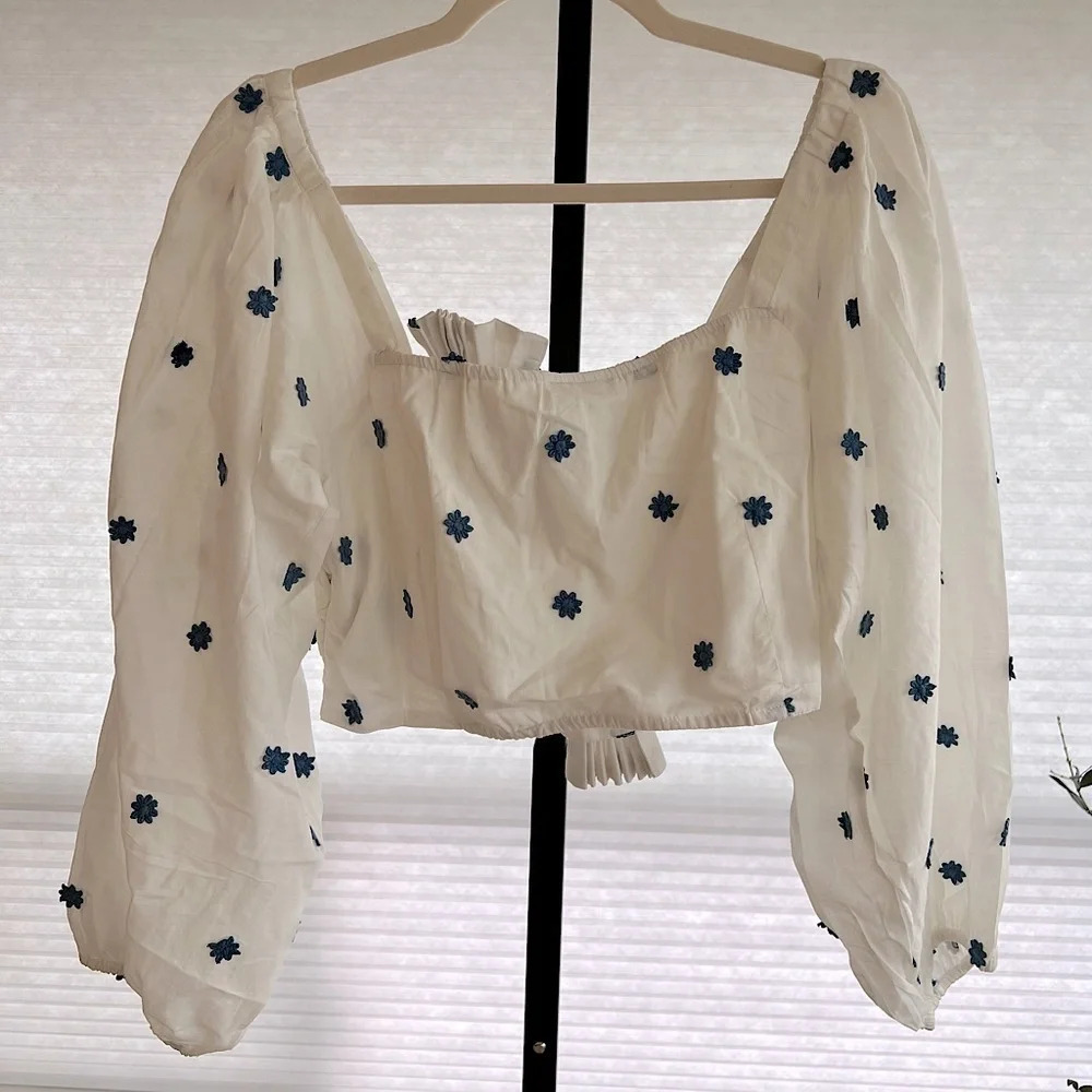 FARM Rio White Puff-Sleeve Tie-Front Blouse with Blue Embroidery - Picture 5 of 7